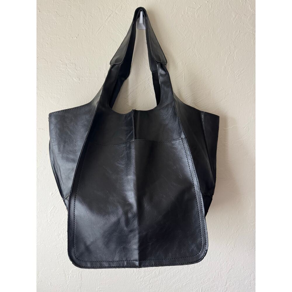 NWOT Large Black Faux Leather Shoulder Bag - Picture 2 of 8